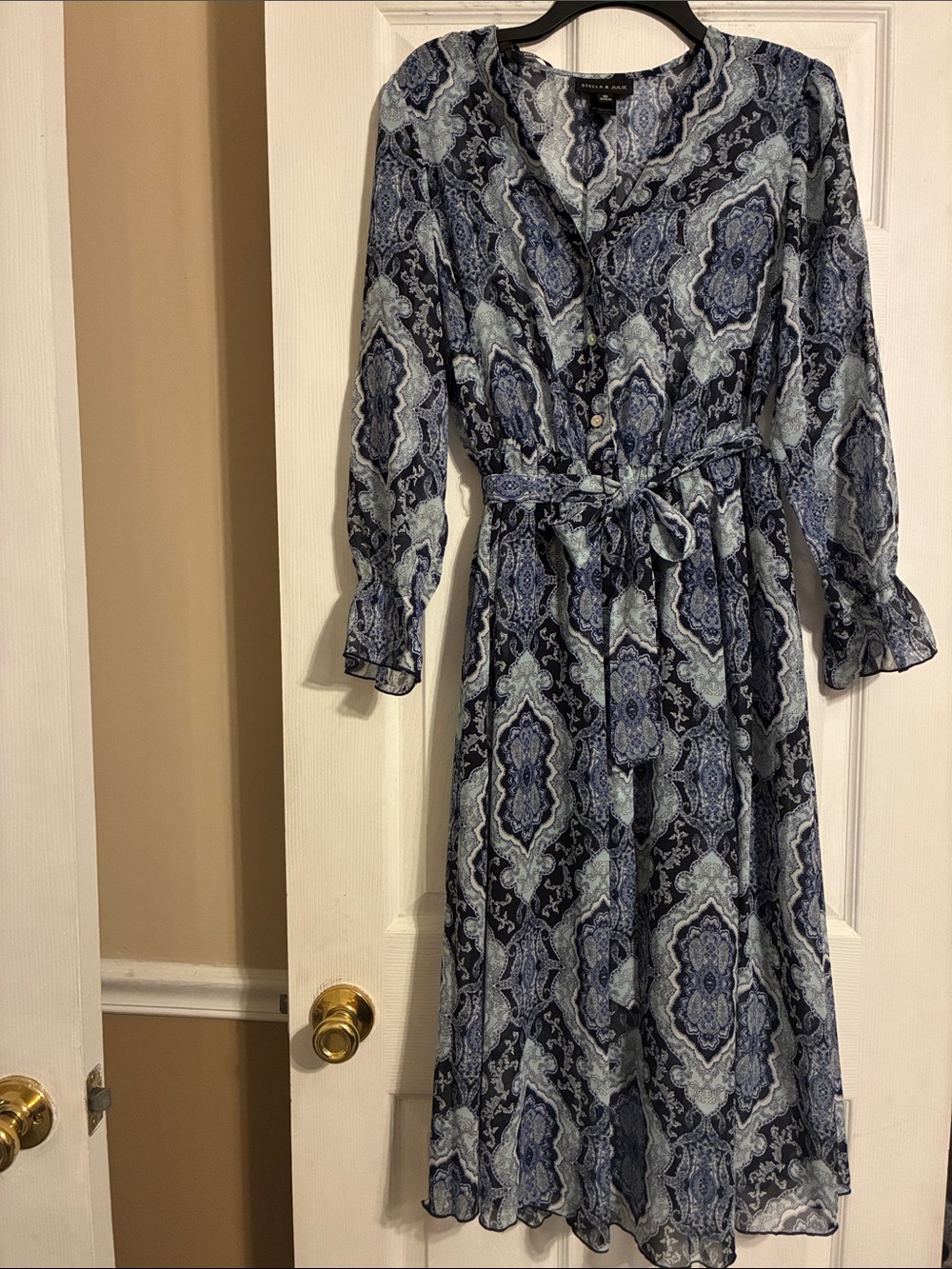 Blue Paisley Wrap-Style Midi Dress with Tie Waist